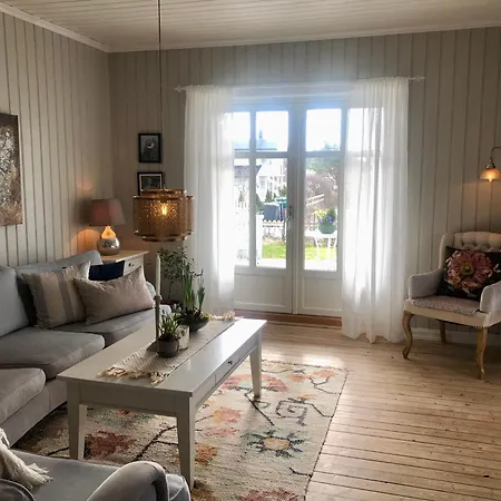 Lenes Hus Halden