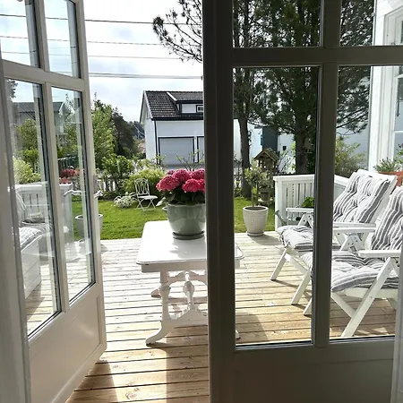 Lenes Hus *