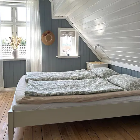 Lenes Hus Χάλντεν