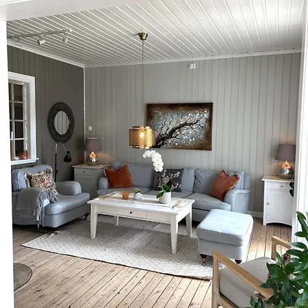 Lenes Hus Βίλα