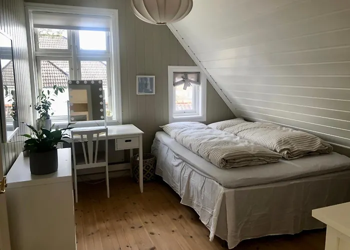Lenes Hus Villa